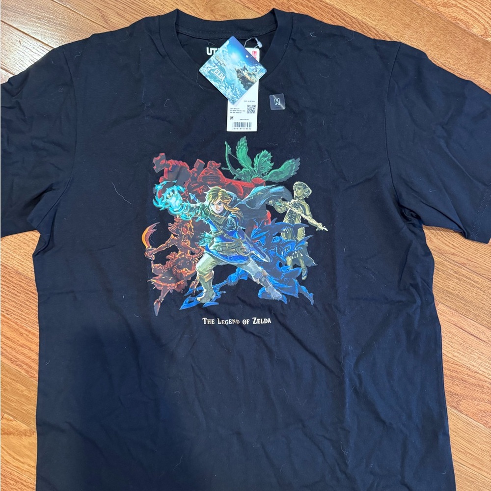 Uniqlo Black Graphic T-Shirt